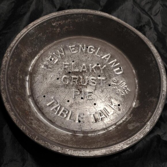 2 New England Table Talk Flaky Crust Pie Tins - 1 with 10 Cent Deposit - Picture 3 of 5
